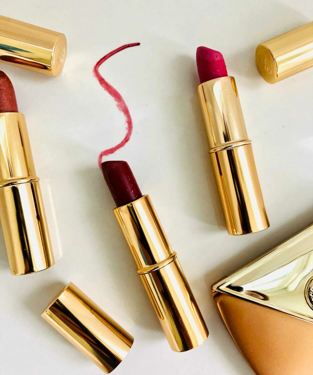 gold-colored-lipsticks-with-a-gold-case-2022-11-08-10-18-47-utc